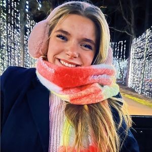 Meet your Posher, Emma